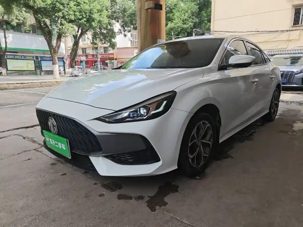 MG 5 2022 180DVVT CVT Youth Luxury Edition