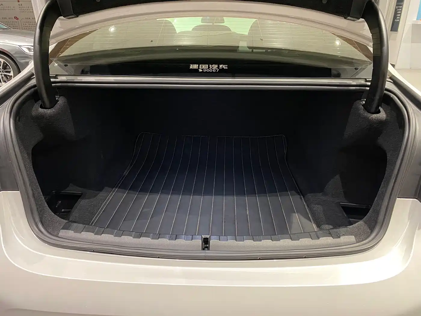 BMW 3 Series 2023 320Li M Sport Package фото 20