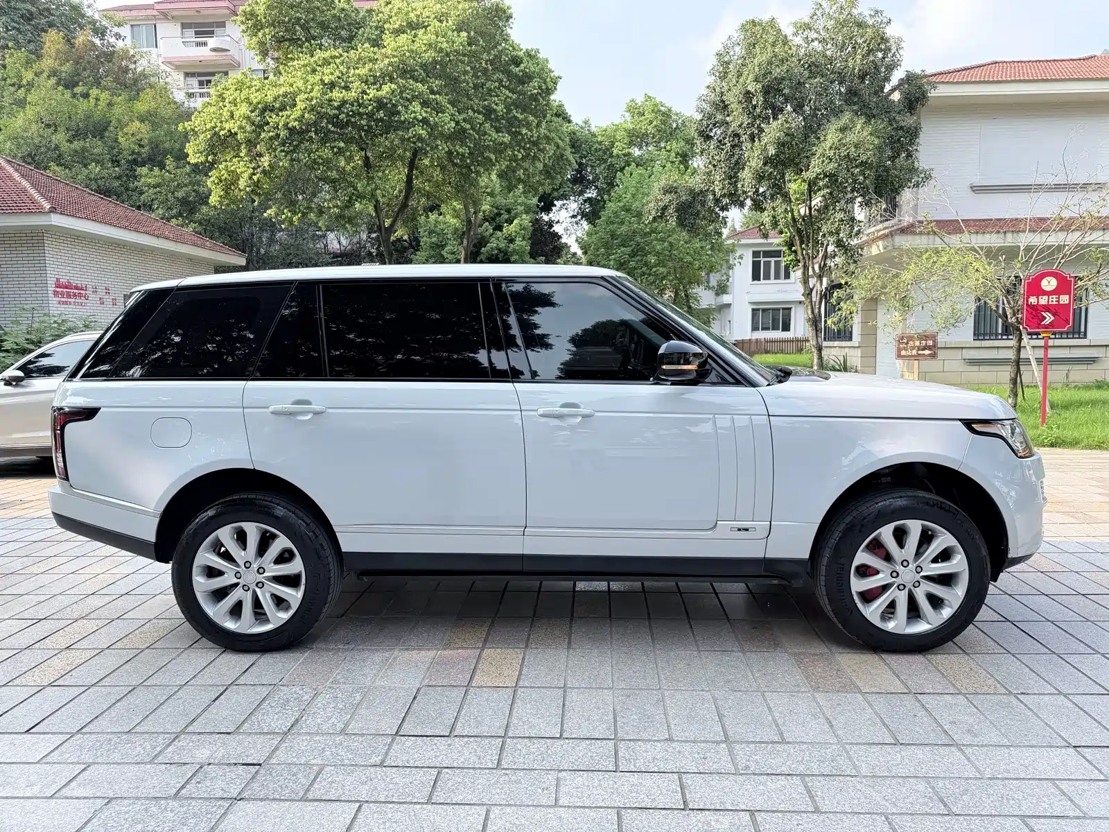 Фото 4 - Land Rover Range Rover