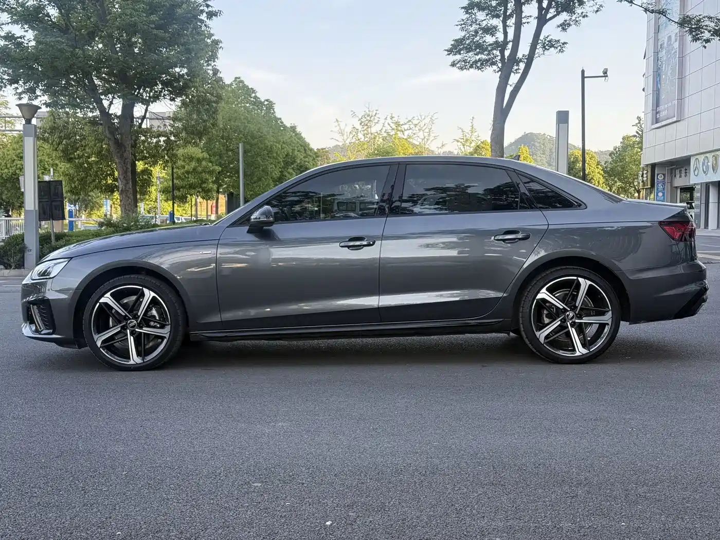 Audi A4L 2024 40 TFSI Luxury Dynamic фото 7