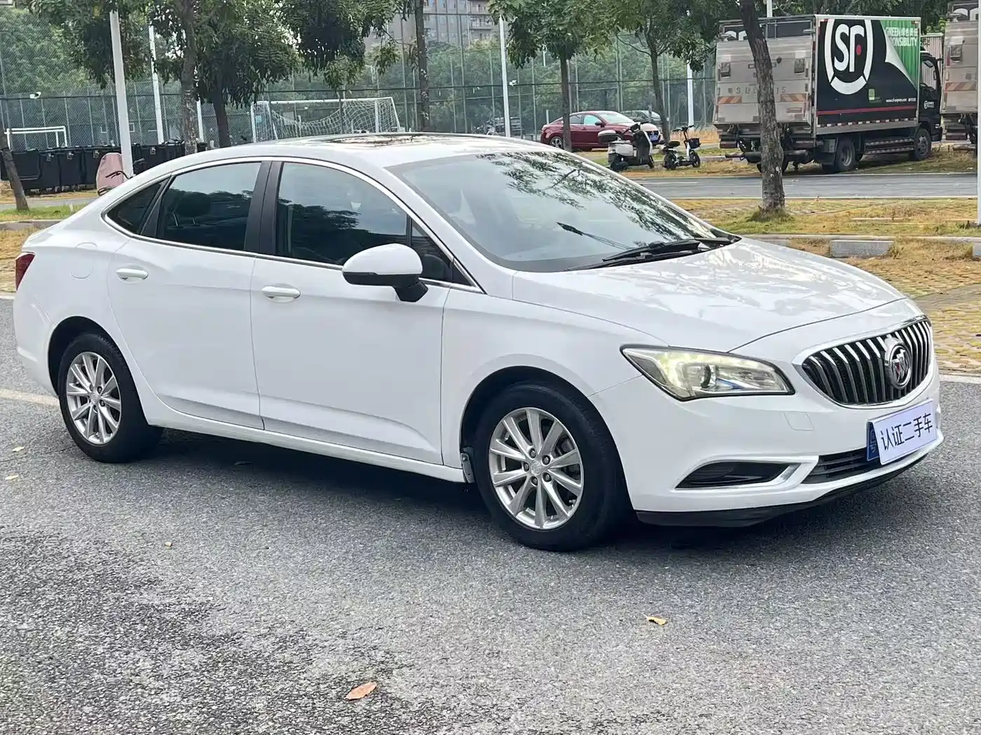Фото 3 - Buick Verano