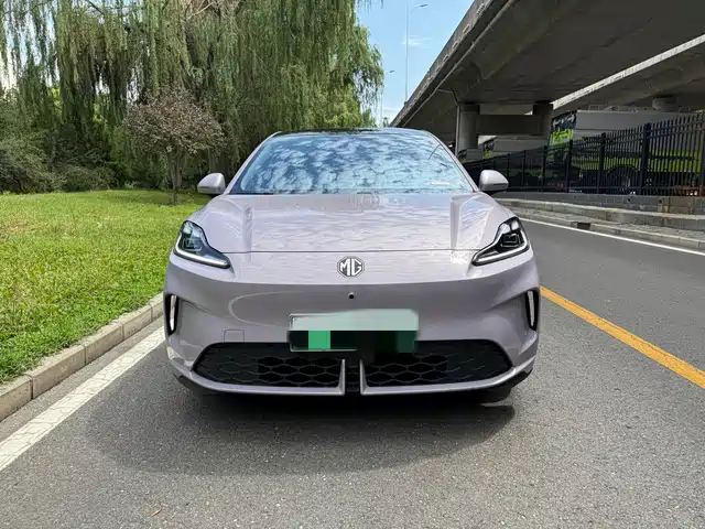 MG MG4 EV 2025 Base Model
