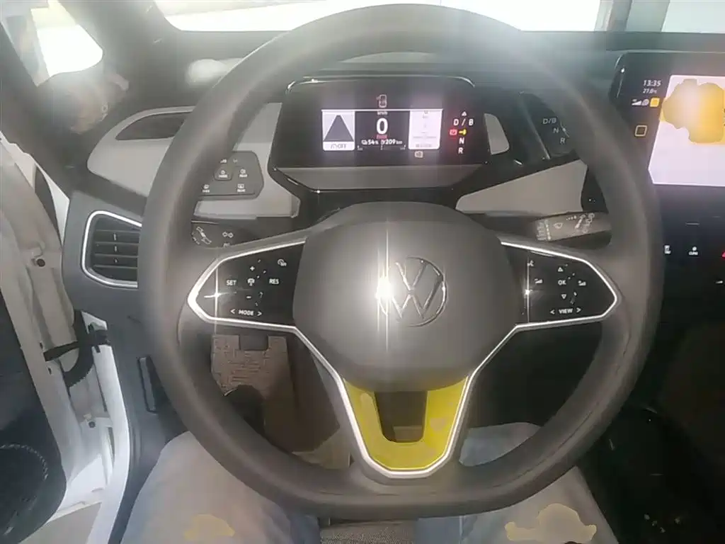 Volkswagen ID.3 2023 Pure Smart Edition фото 11