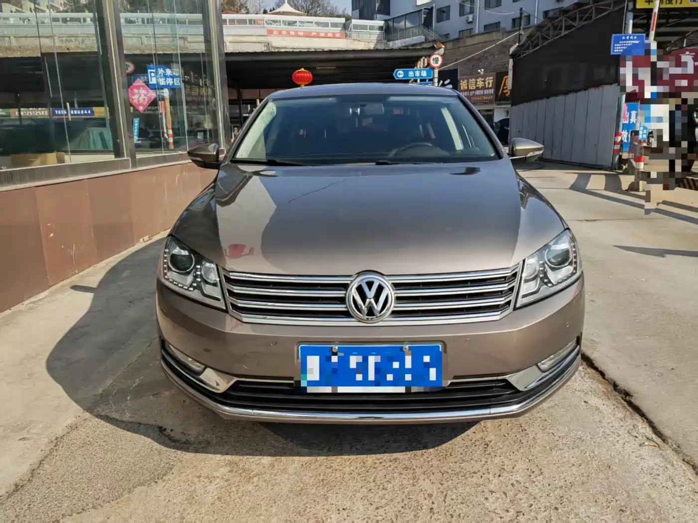 Volkswagen Magotan 2015 Facelift 2.0TSI Luxury фото 2