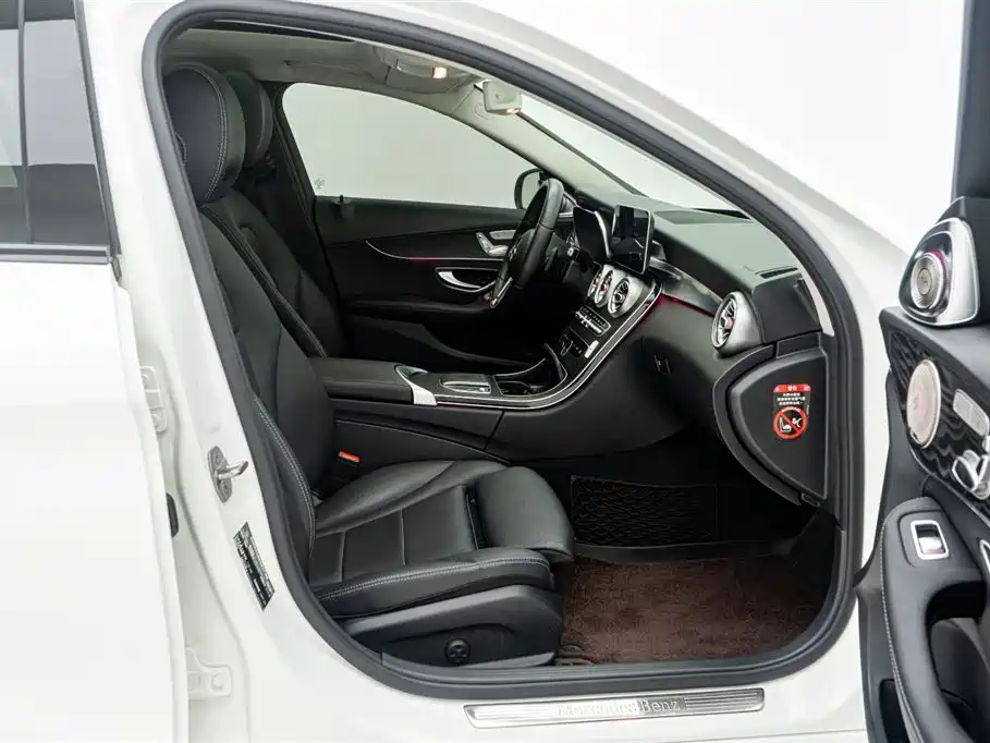 Mercedes-Benz C-Class (Import) 2020 Model C 260 Estate фото 27