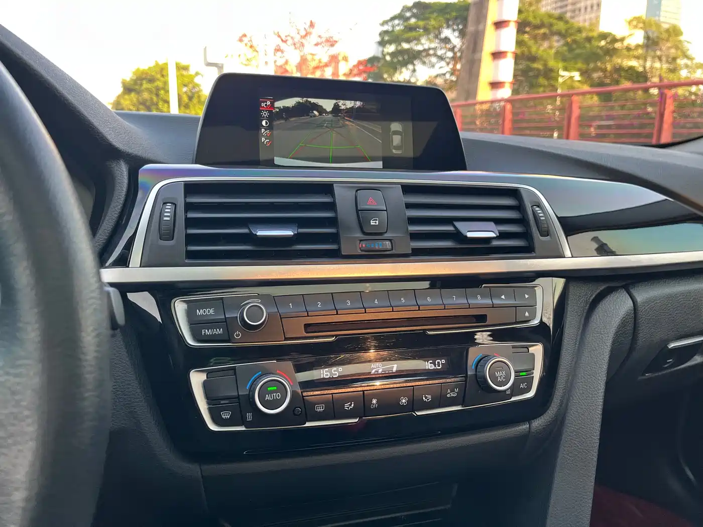 BMW 3 Series 2017 320Li M Sport фото 7