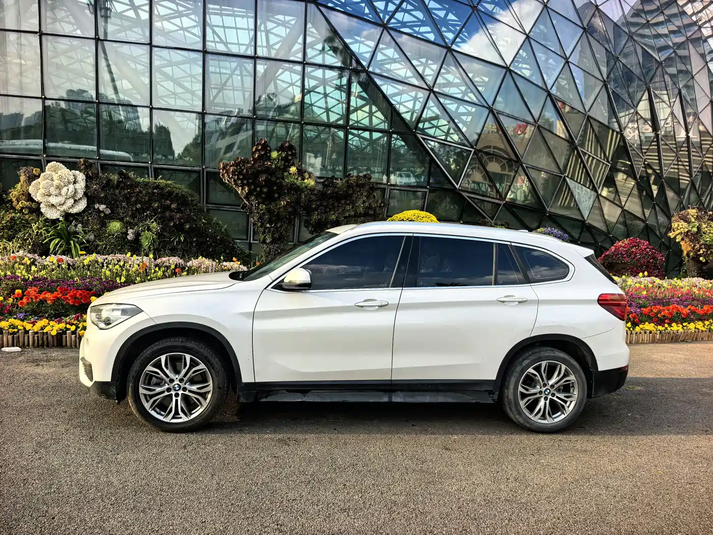 BMW X1 2018 sDrive20Li Leading Model фото 3