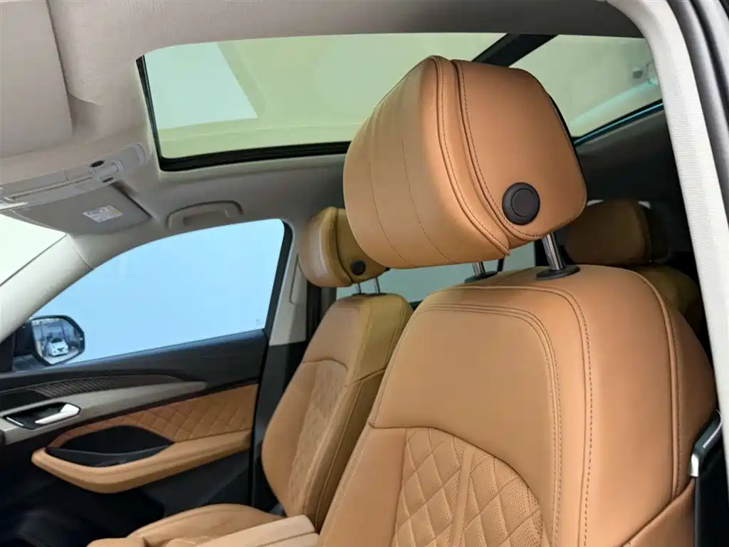 Audi Q6 2023 50 TFSI quattro Moving Cloud Yulin Package фото 16
