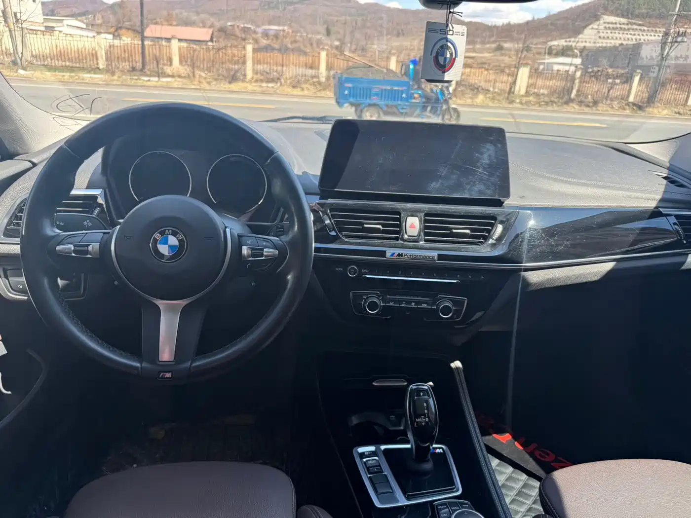 BMW 1 Series 2022 120i M Sport Shadow Edition фото 7