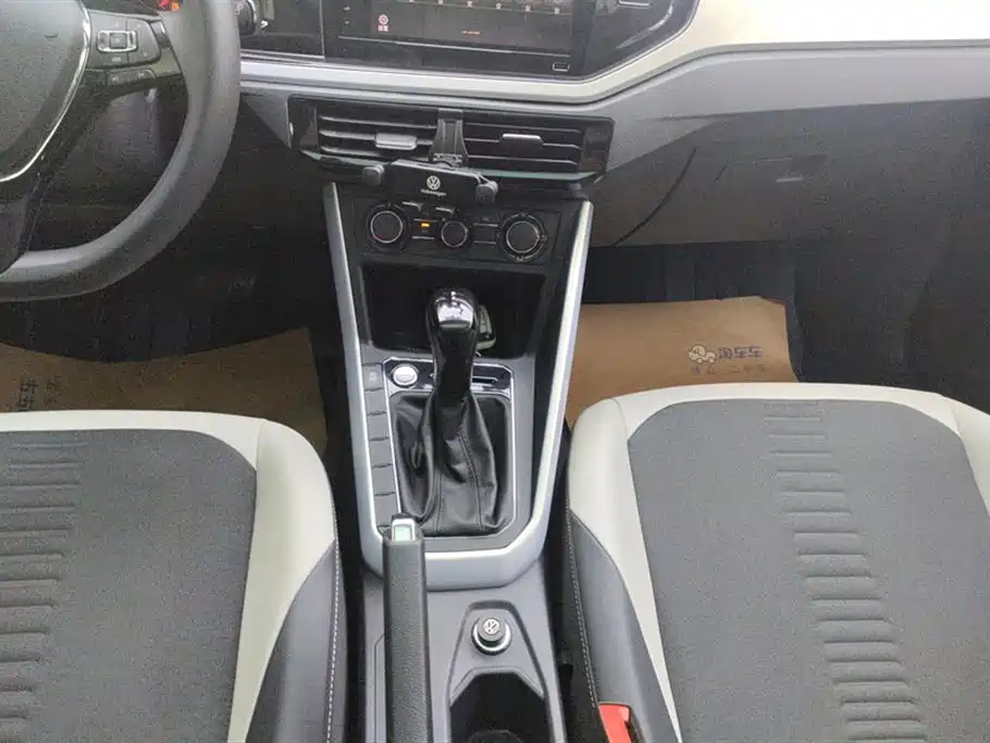Volkswagen Polo 2021 Plus 1.5L Automatic Colorful Tech Edition фото 16