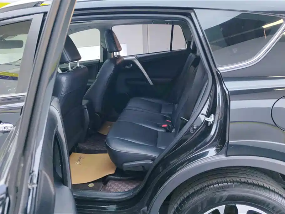 Toyota RAV4 Rongfang 2016 2.0L CVT 2WD Smart (China V) фото 11