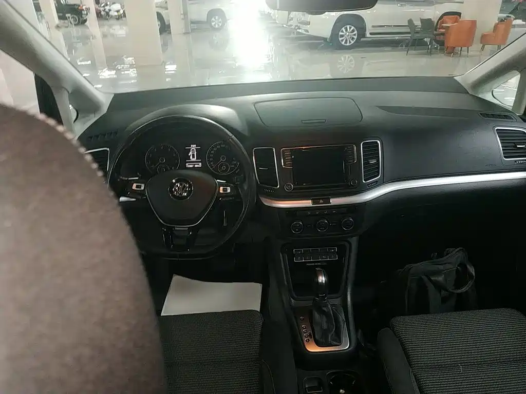 Volkswagen Sharan 2018 2018 380TSI Comfort 7-Seater