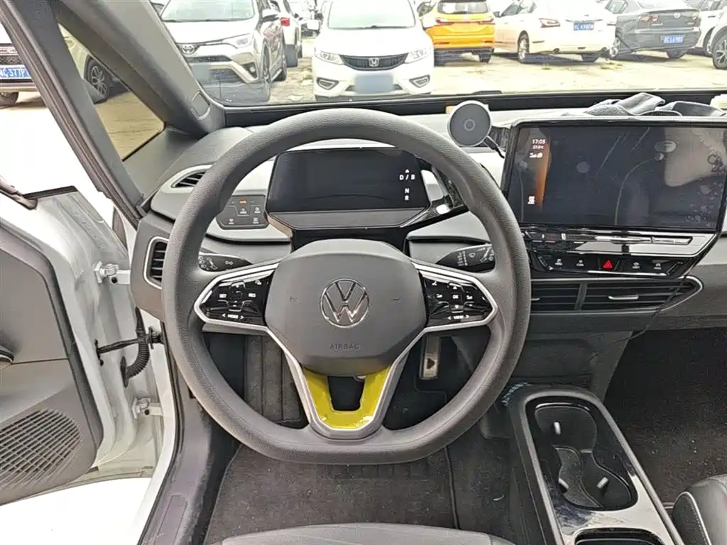 Volkswagen ID.3 2023 Upgraded Pure Intelligence Edition фото 11