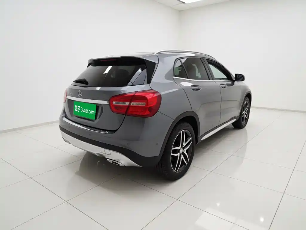 Mercedes-Benz GLA 2015 2015 GLA 200 Fashion