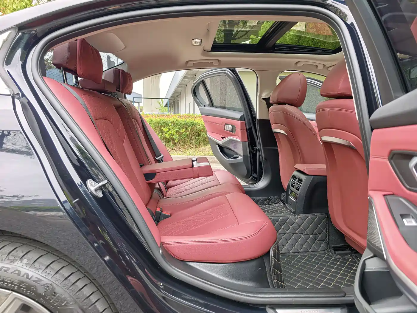 BMW i3 2024 eDrive 35 L фото 14