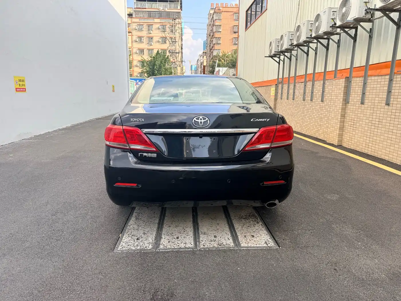 Фото 8 - Toyota Camry
