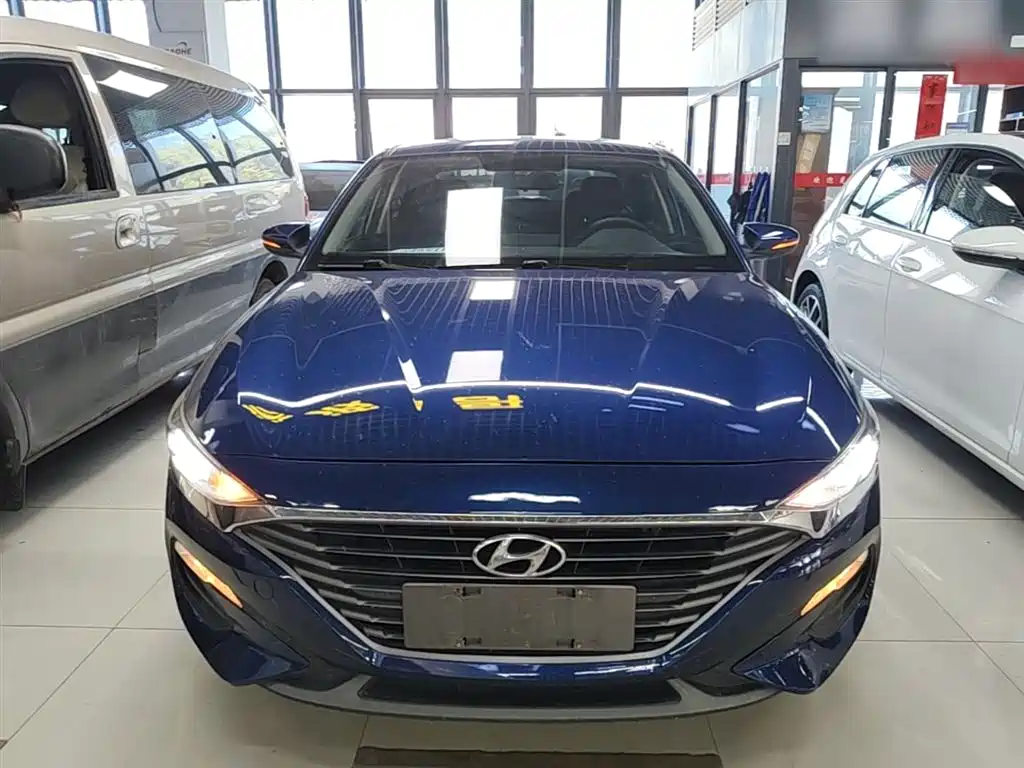 Hyundai Fista 2019 240TGDi Comfort Edition China V фото 3