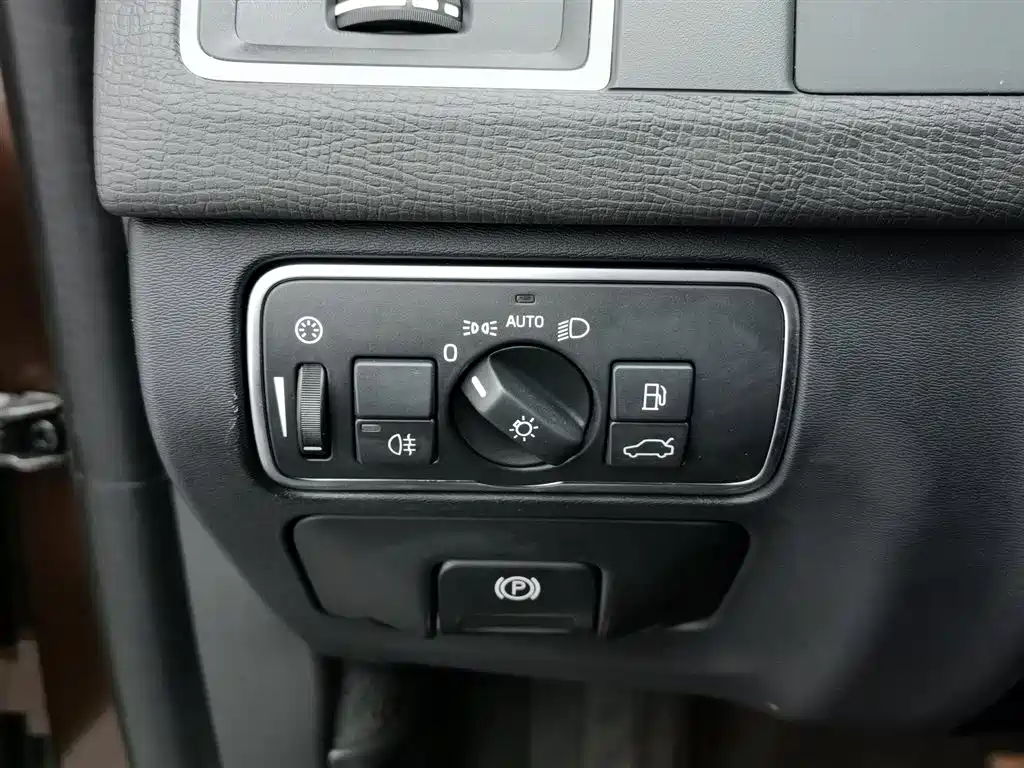 Photo 21 - Volvo XC60