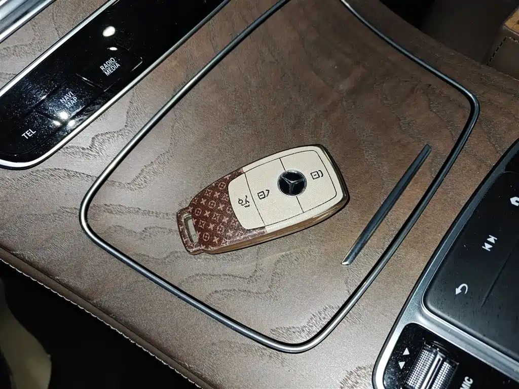Mercedes-Benz E-Class 2023 Facelift E 260 L фото 9