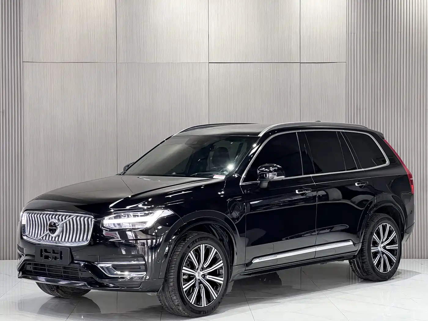 VOLVO XC90 PLUG-IN HYBRID