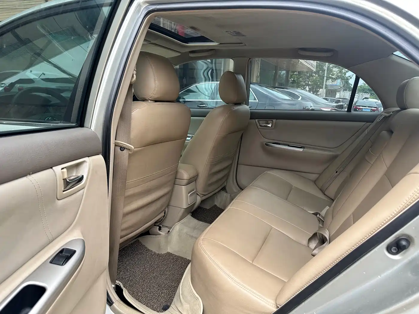 Toyota Corolla 2005 1.8L Automatic Anniversary Special Edition фото 8