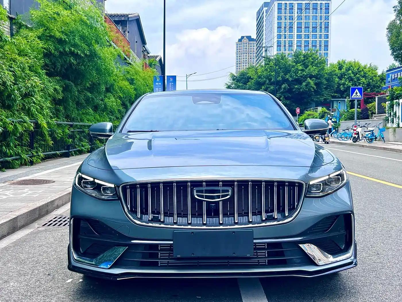 Фото 2 - Geely Preface