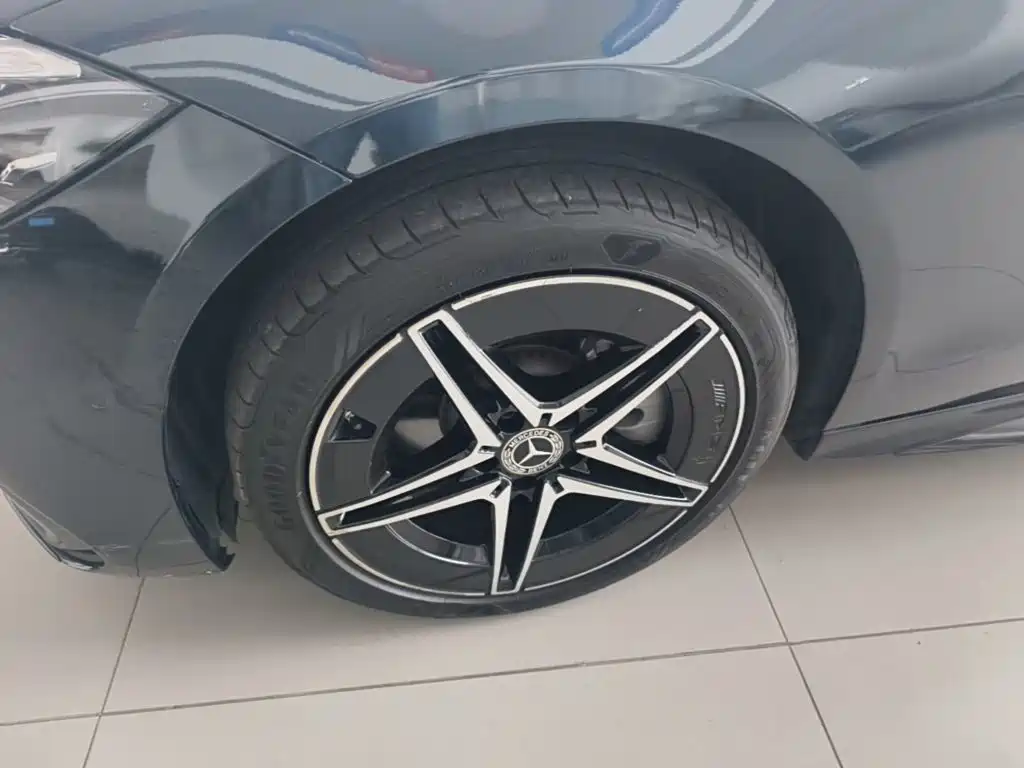 Фото 23 - Mercedes-Benz C-Class