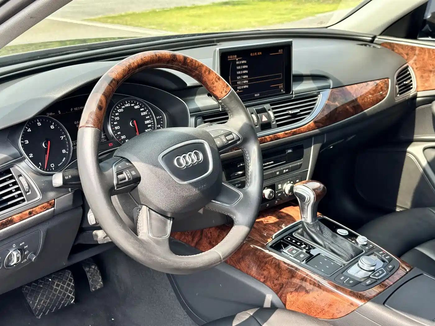 Audi A6L 2014 30 FSI Technology фото 12
