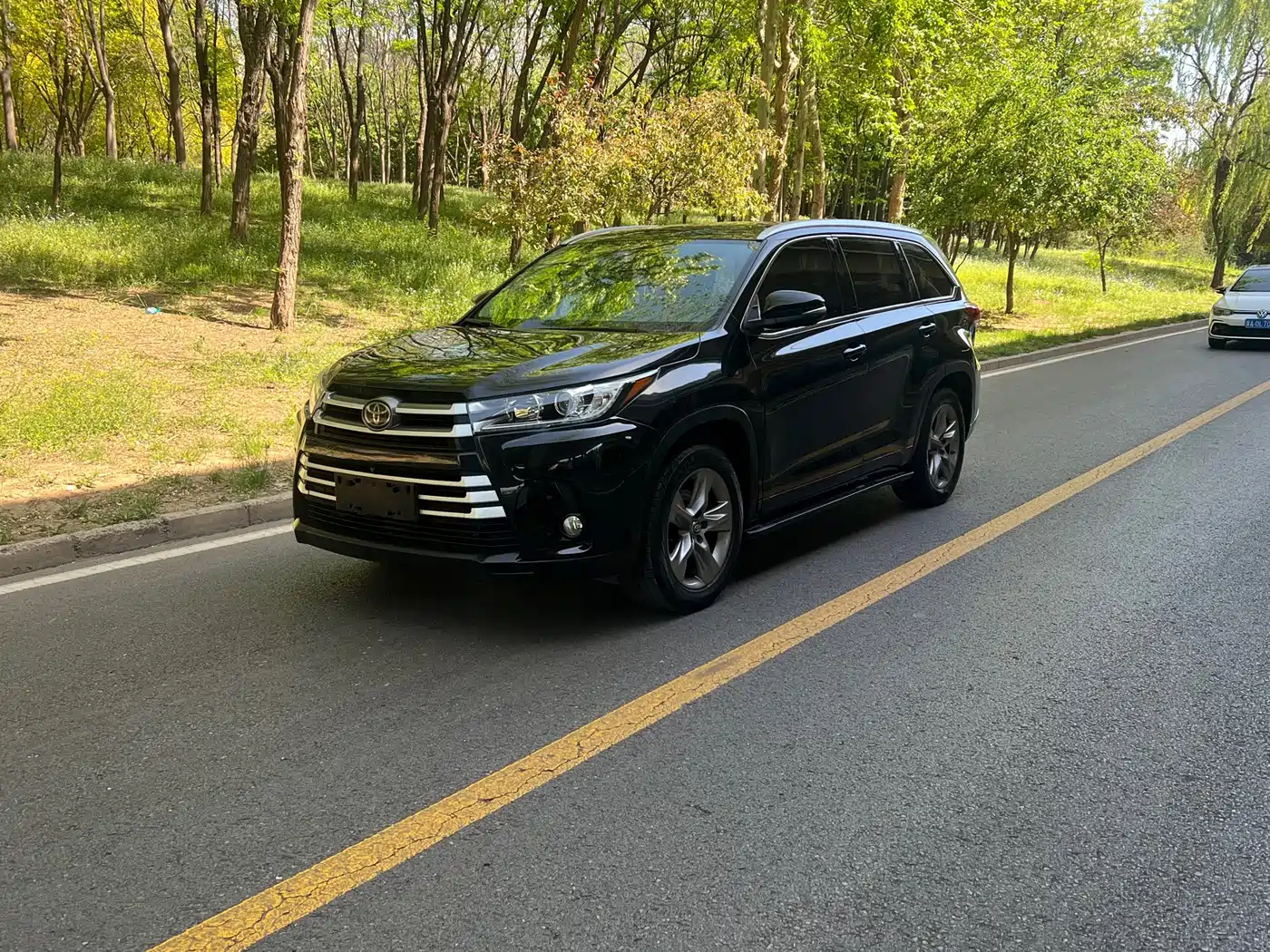 Toyota Highlander 2018 2.0T 4WD Luxury 7-seater China VI фото 2