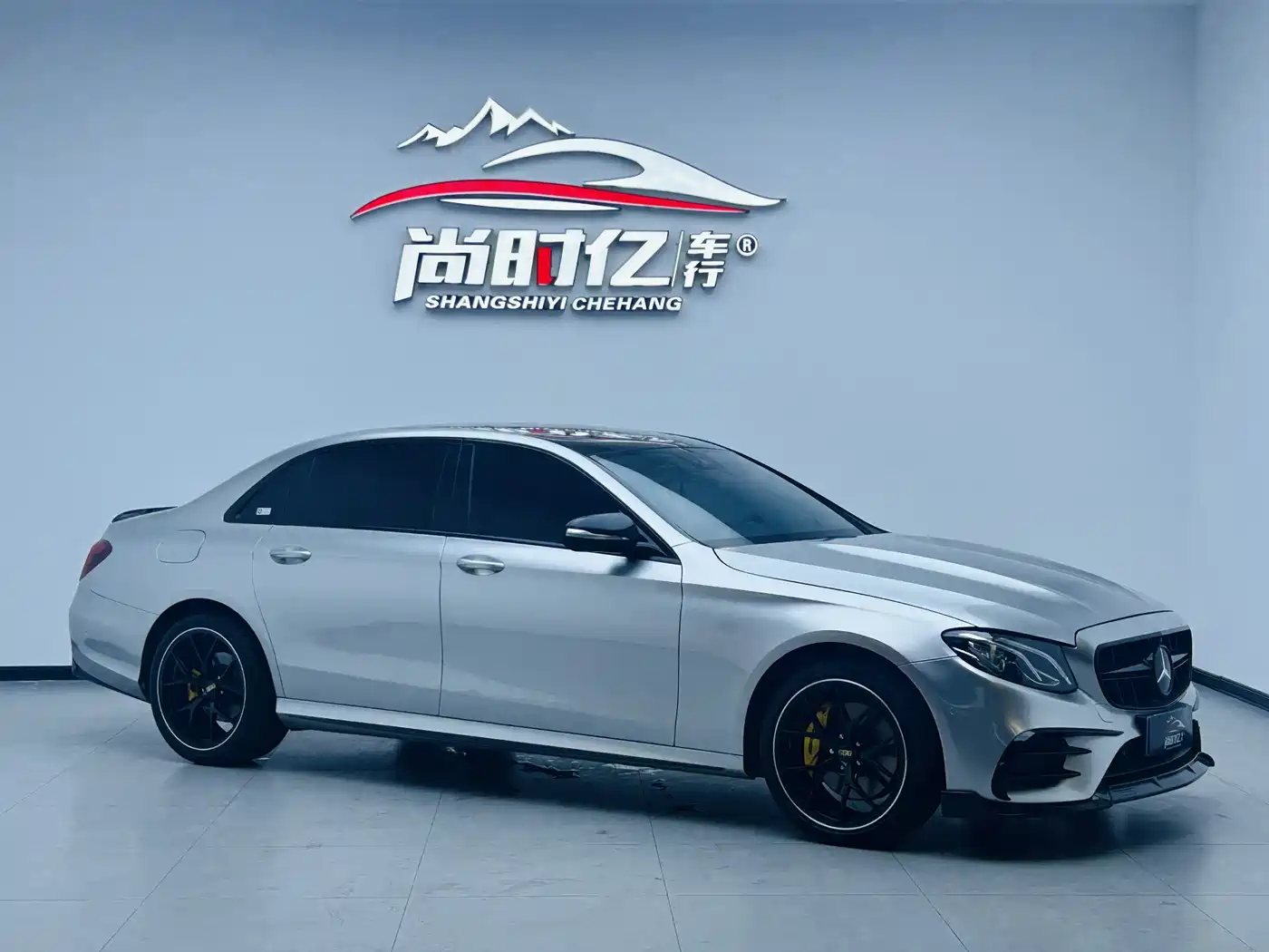Mercedes-Benz E-Class 2016 E 300 L Sport Fashion Type фото 2