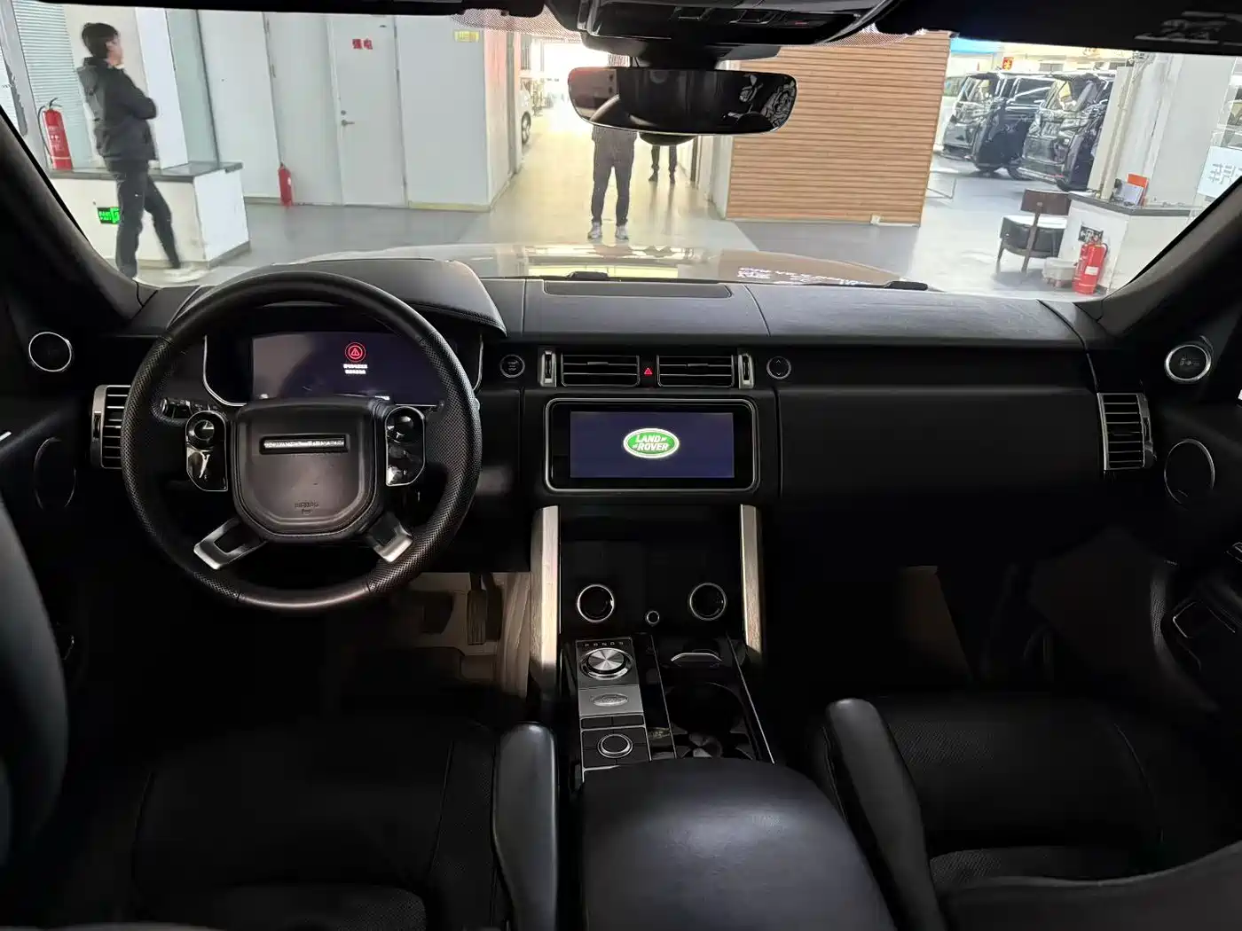 Land Rover Range Rover 2018 3.0 SC V6 Vogue Heritage Edition фото 6