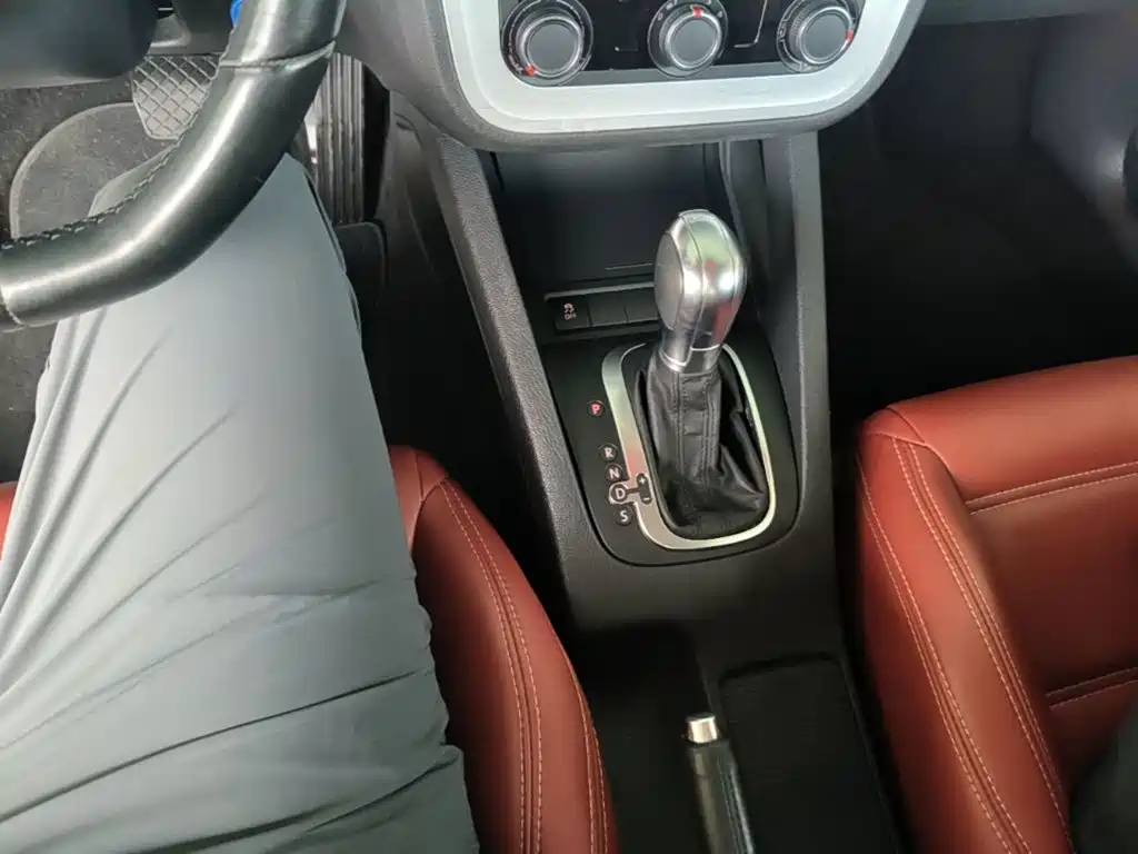 Photo 14 - Volkswagen Scirocco