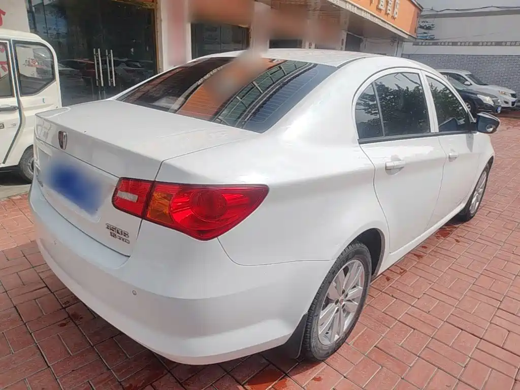 Фото 7 - Roewe 350