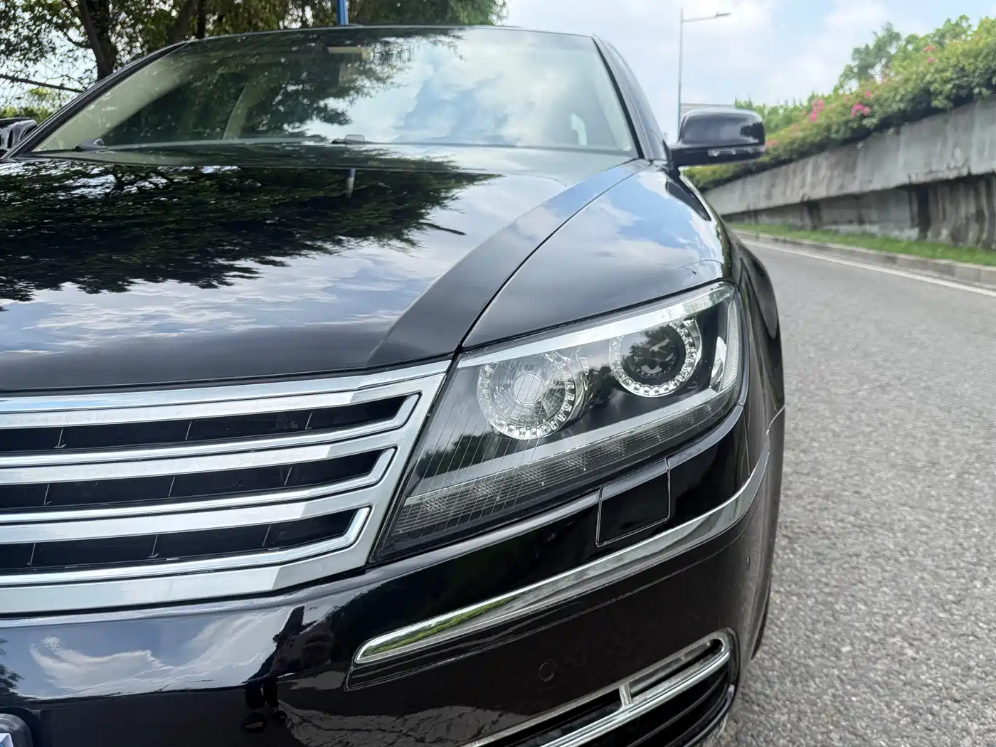Volkswagen Phaeton 2011 3.6L V6 4-seat Long Wheelbase Individual фото 9
