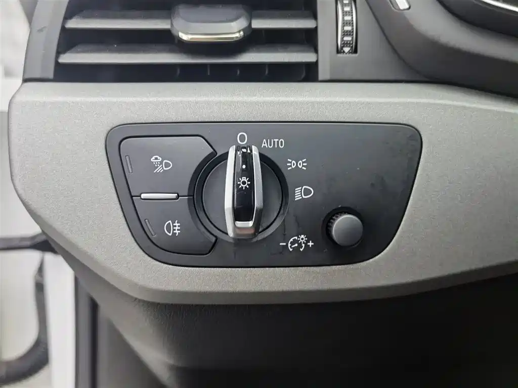 Audi A4L 2018 30th Anniversary 40 TFSI Progressive фото 21