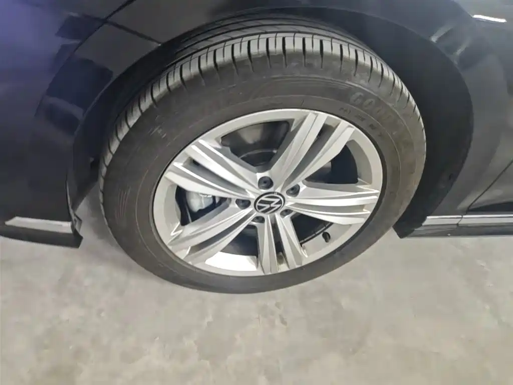 Volkswagen Magotan 2023 2 Million Units Commemorative Edition 280TSI DSG Comfort фото 22