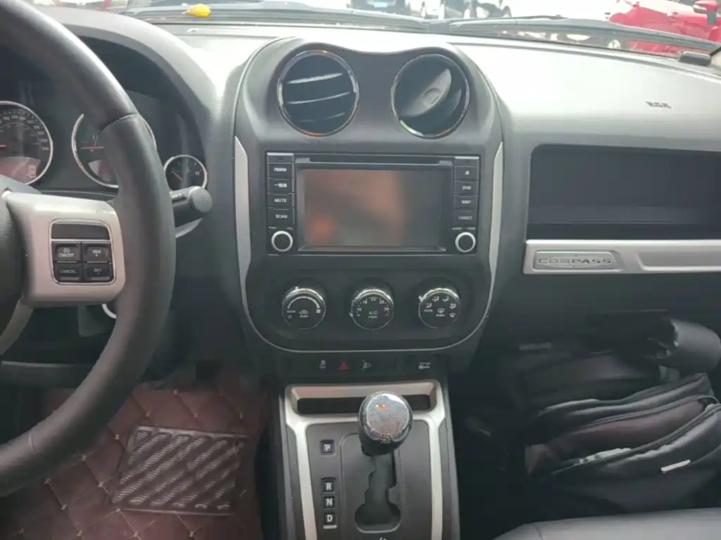Jeep Compass (Import) 2014 2014 Facelift 2.4L 4WD Comfort Edition
