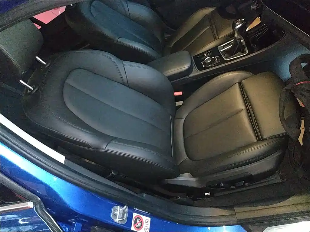 BMW 1 Series 2017 118i Sport фото 16