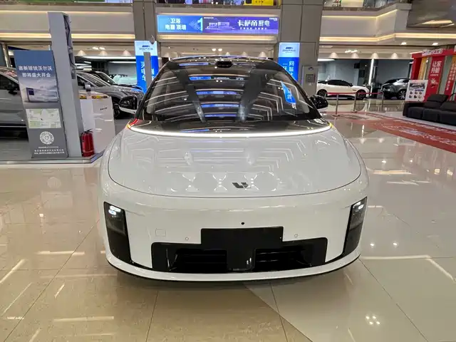  Li Auto Li i8 2025 Standard Edition