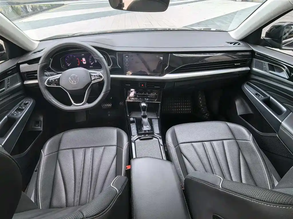 Volkswagen Passat 2024 330TSI Starlight Elite Edition фото 7