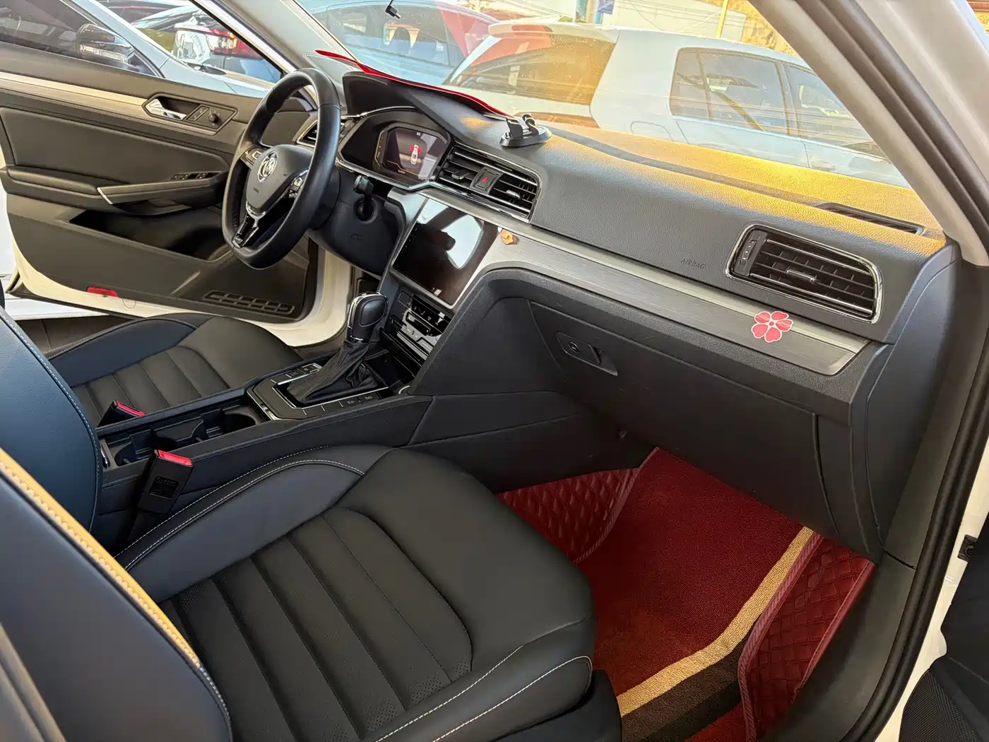 Volkswagen Lamando 2021 280TSI DSG Comfort Edition фото 11