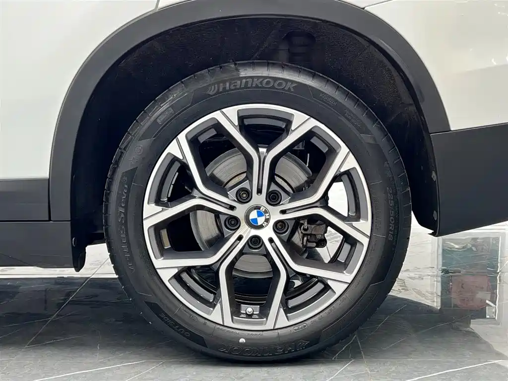 BMW X1 2021 sDrive25Li Leading фото 24