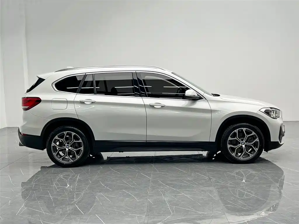 BMW X1 2021 sDrive25Li Leading фото 7