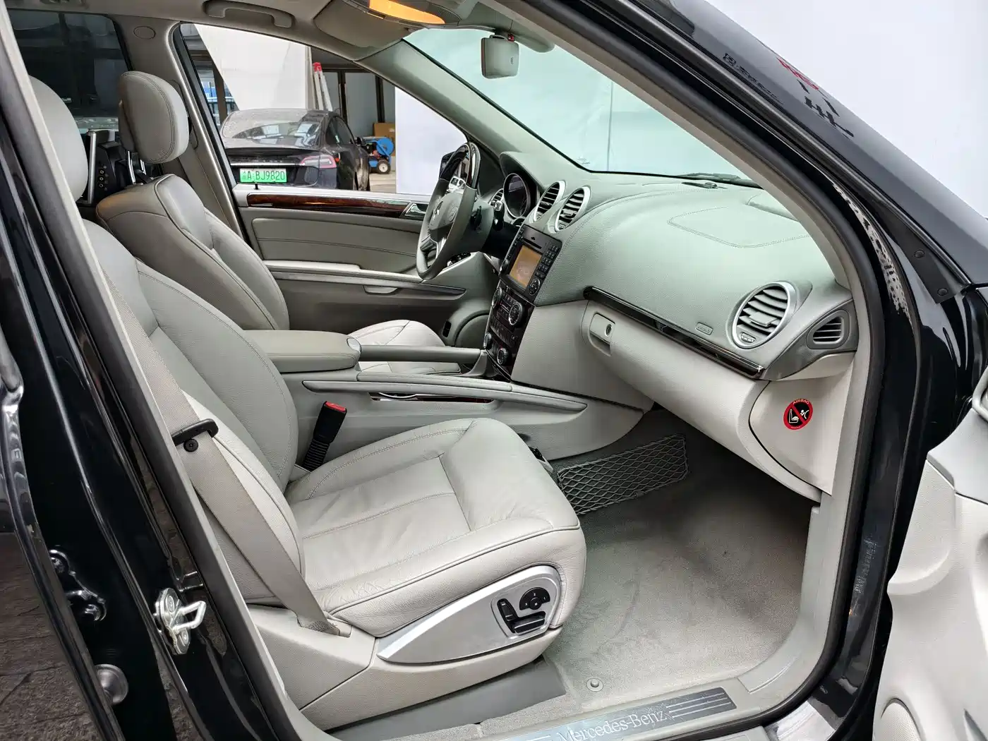 Mercedes-Benz GL-Class 2011 GL 450 4MATIC Premium фото 11