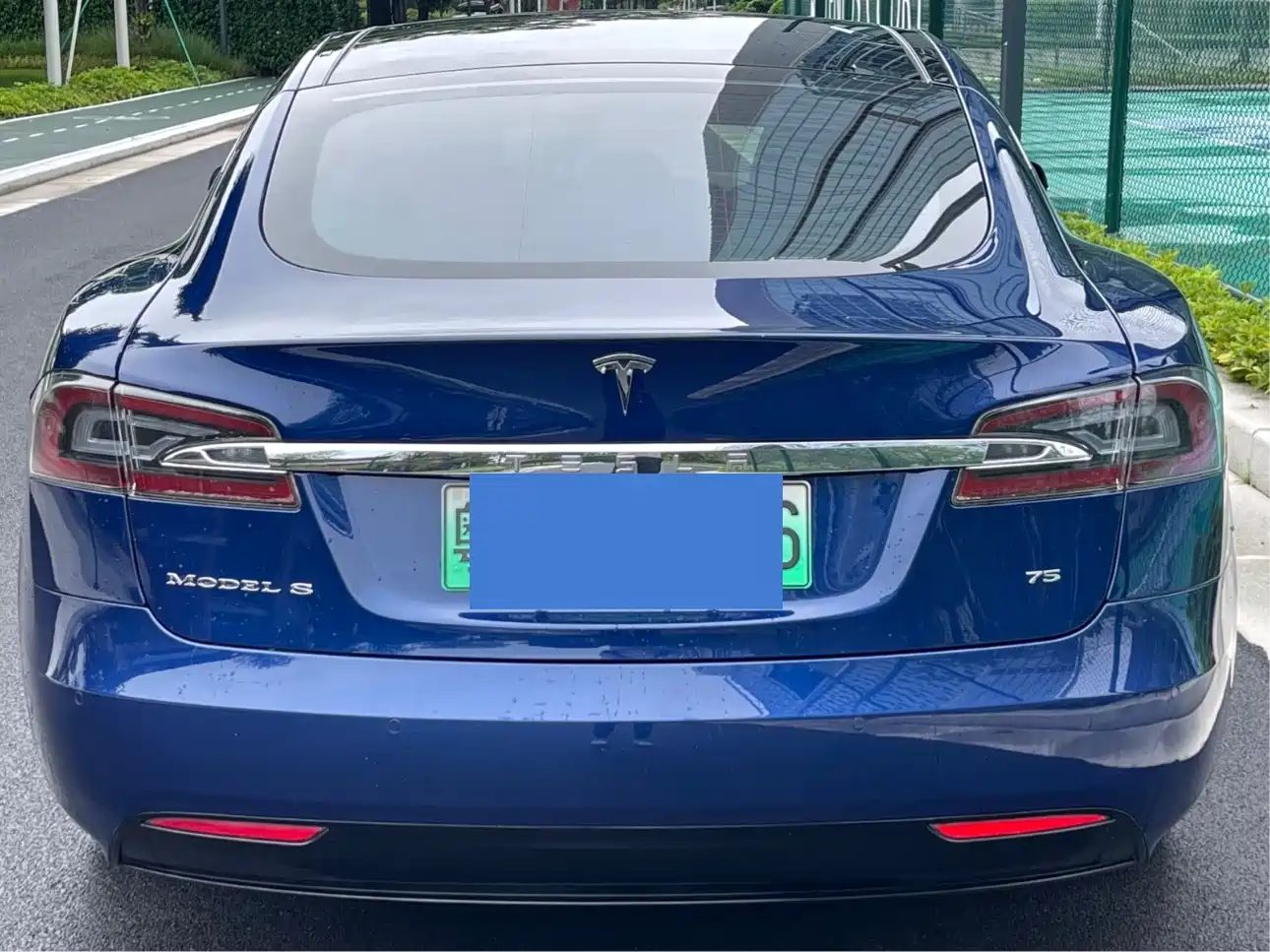 TESLA MODEL S