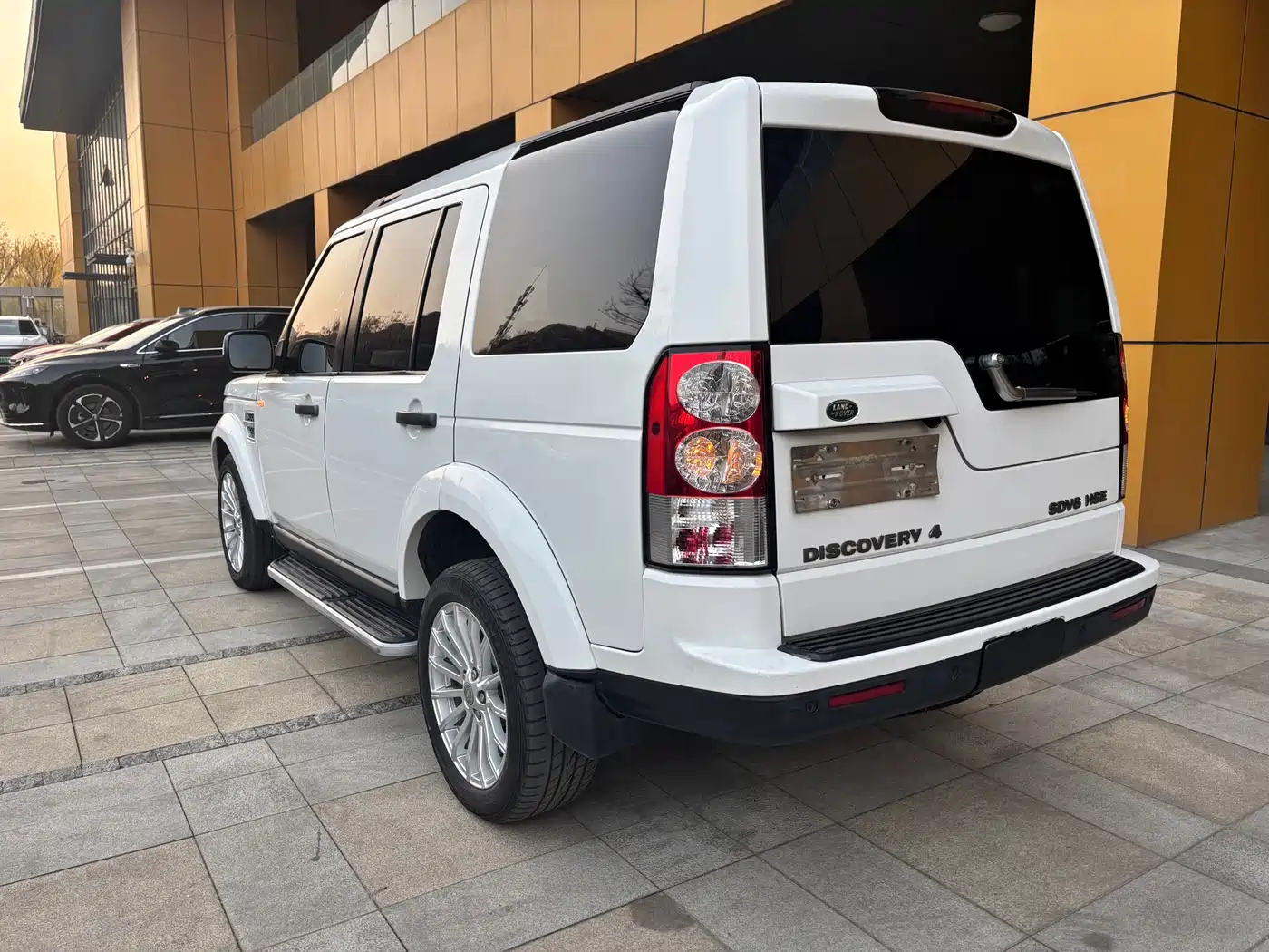 Land Rover Discovery 2013 3.0 SDV6 HSE Diesel фото 22