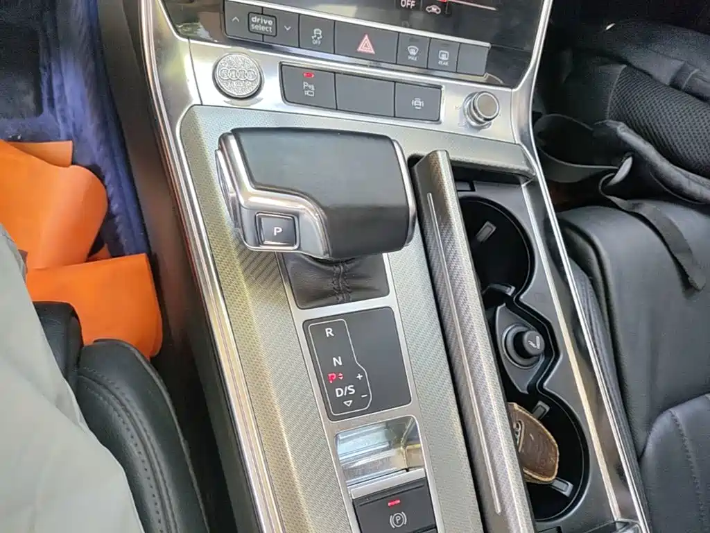 Photo 14 - Audi A6L