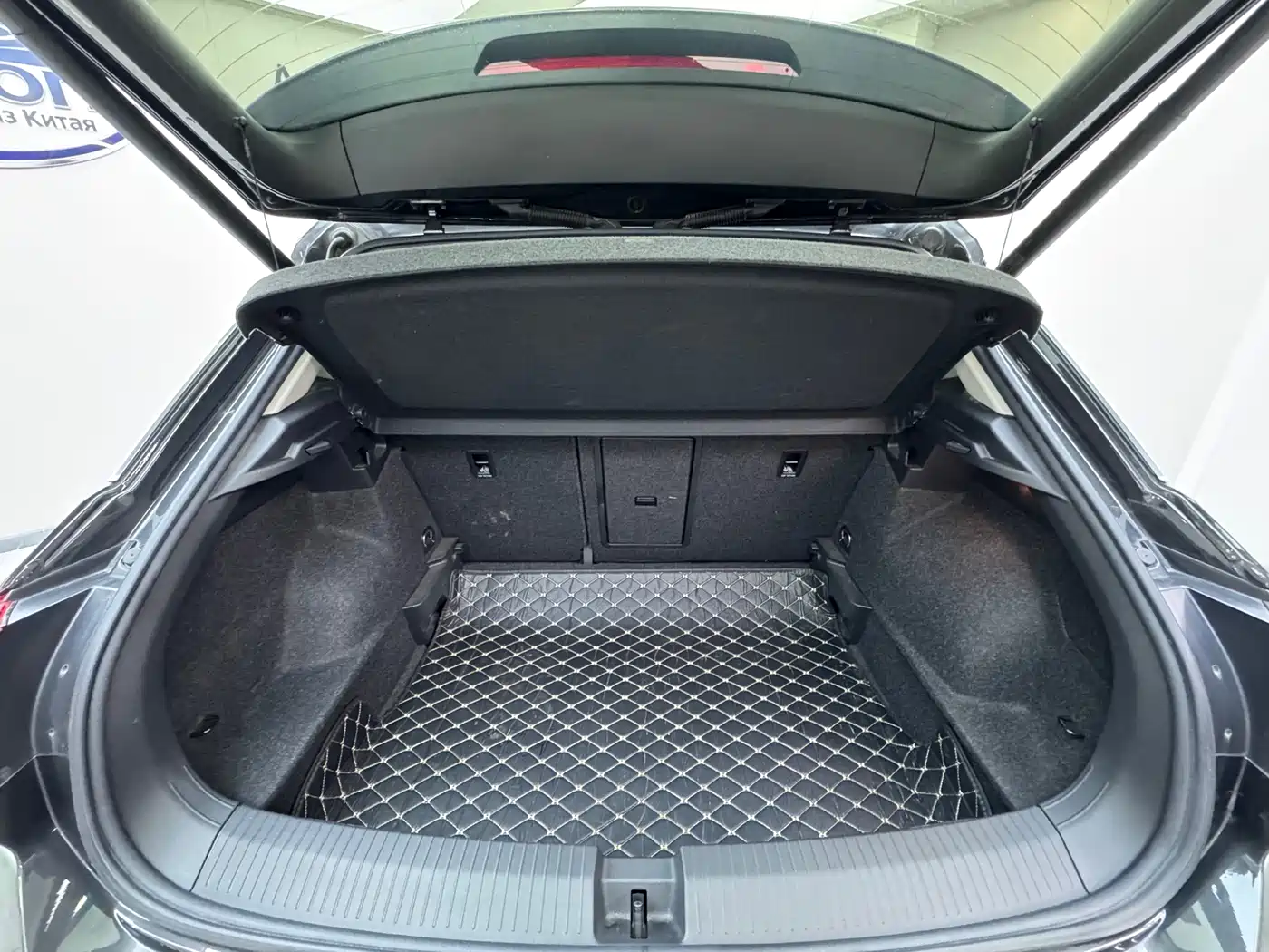 VOLKSWAGEN T ROC EXPLORING SONGS