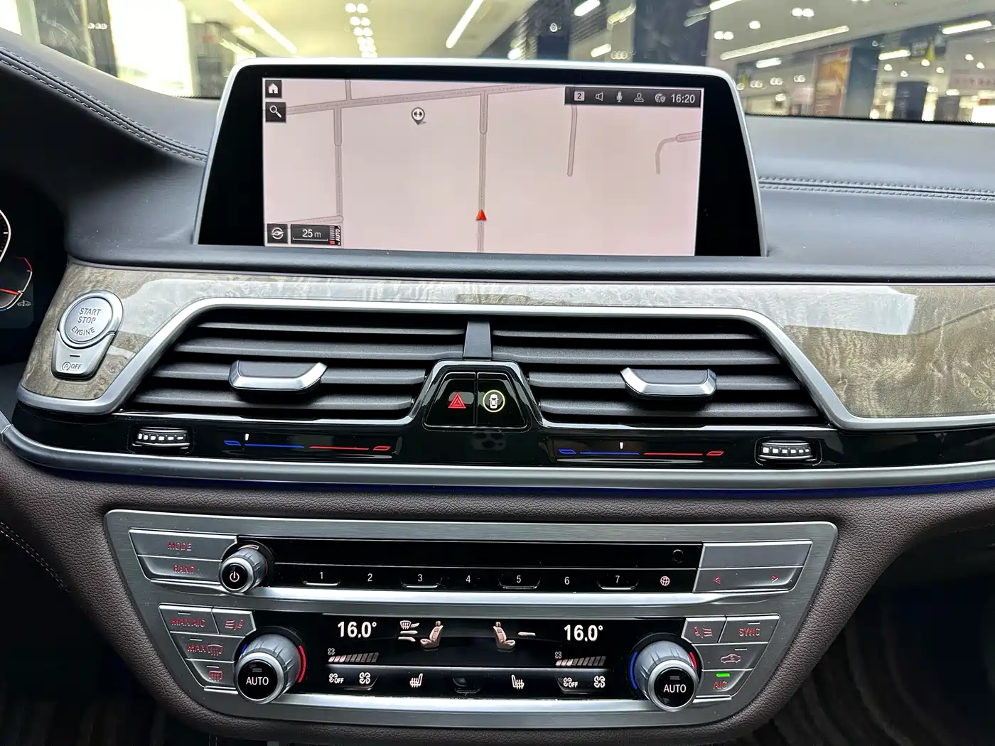 BMW 7 Series 2021 Model 740Li Leading M Sport Package фото 15