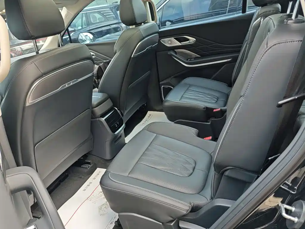 Photo 17 - Hongqi HS7 PHEV